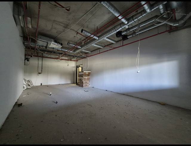 82M² RETAIL FOR SALE IN ILLOVO
